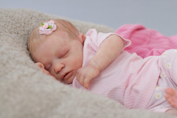 Reborn Baby Girl Lucie by Nikki Holland - Image 14